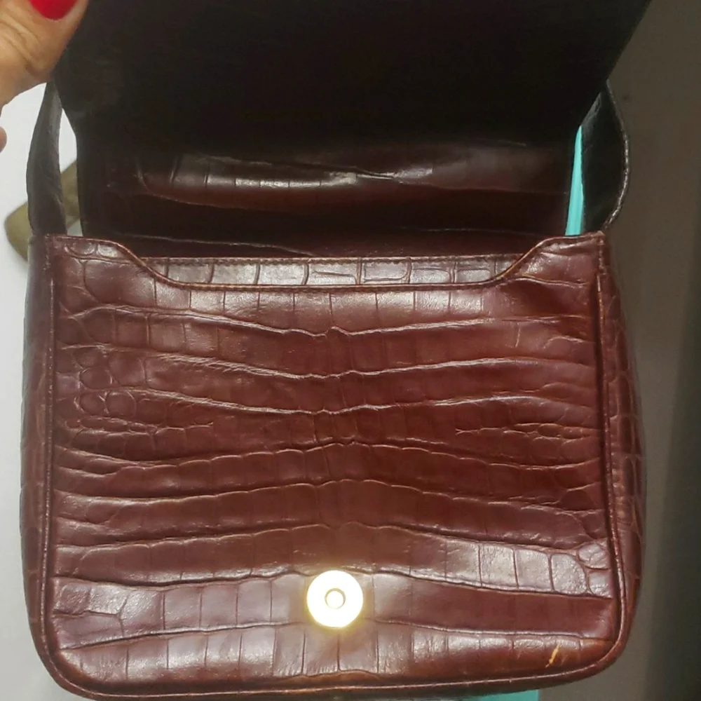 COPY - VINTAGE Salvatore Ferragamo Embossed Made In Italy Purse - Picture 7 of 16